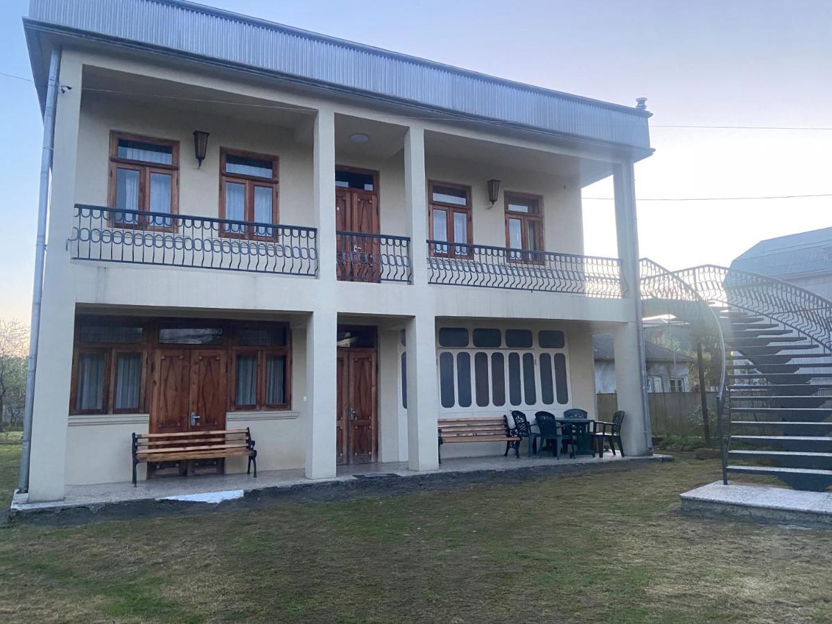 Luka Family Guest House Batumi Exterior foto