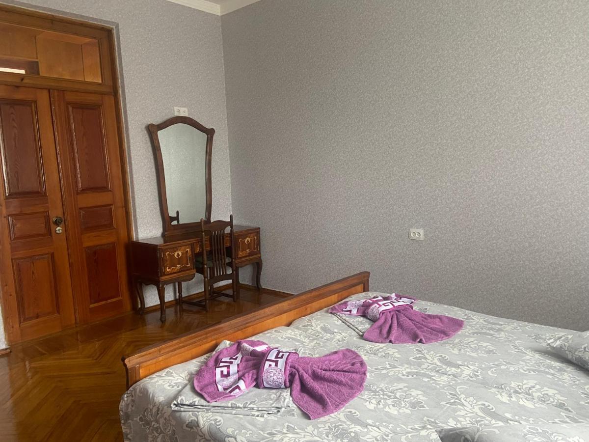 Luka Family Guest House Batumi Exterior foto